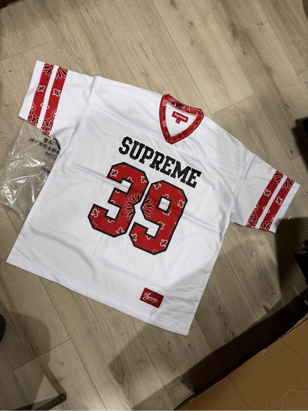 Supreme SS25 Bandana Graphic Logo Football Jersey White Size S-XL - Picture 1 of 9